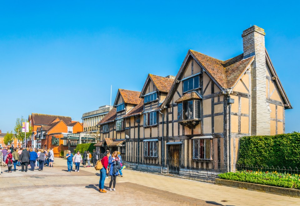 Enjoy the quaint streets of Shakespeare's birthplace - Stratford-upon-Avon