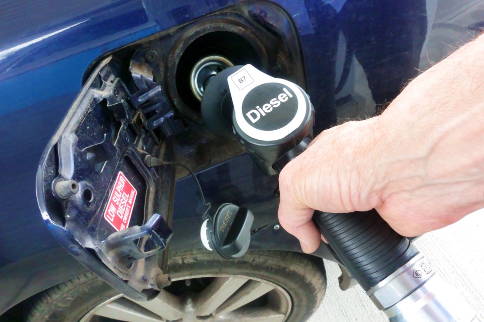 Filling up your car can cost an extra £9 if you use this fuel type