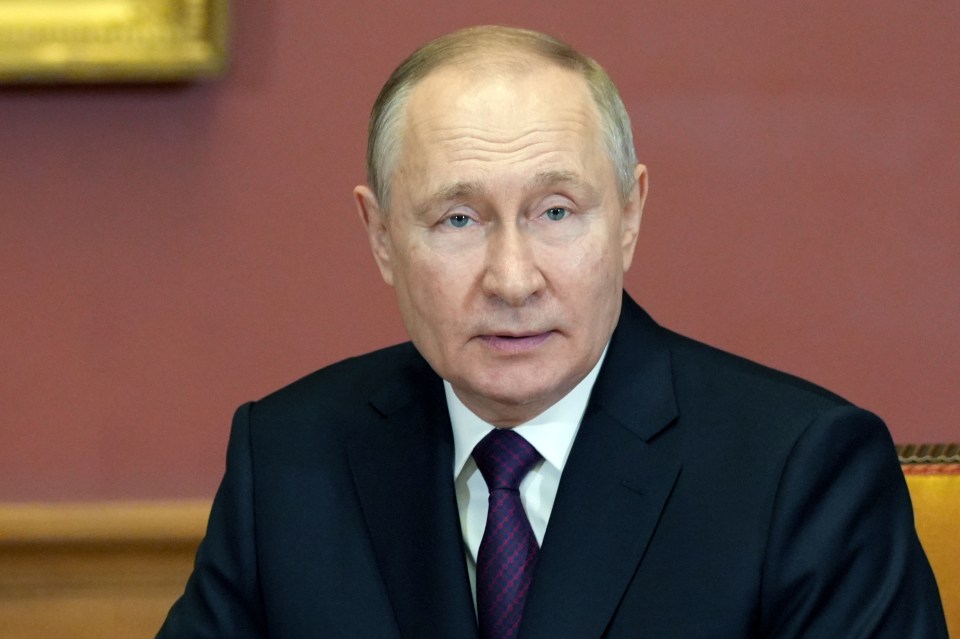 Mysterious deaths keep happening around Vladimir Putin