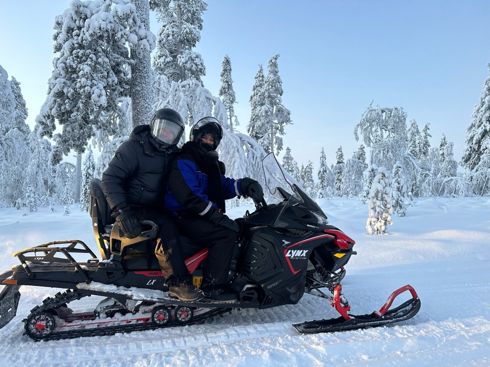 Trust me, it’s impossible to get bored of gliding along the snow with magical views at every turn