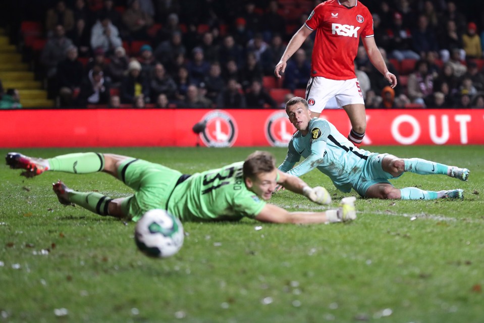 Solly March was one of several Brighton players who wasted chances to score