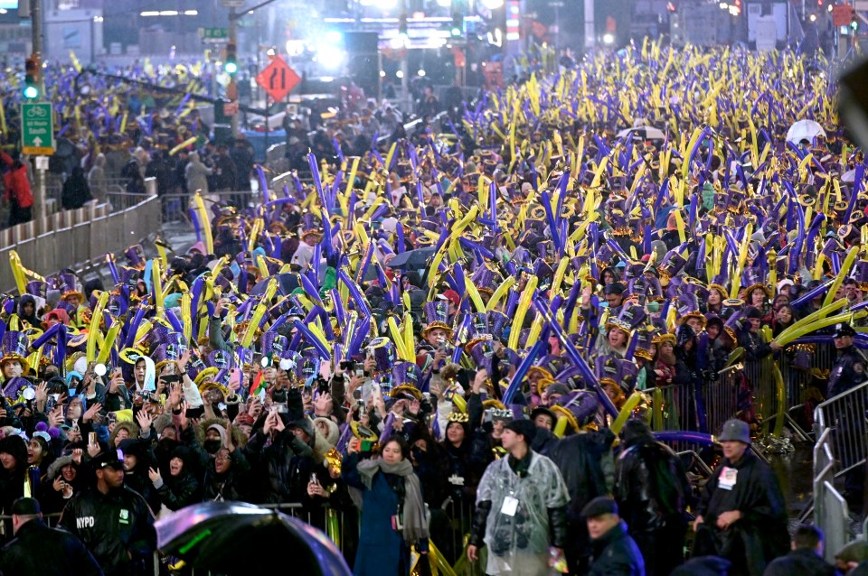 A view of the crowd in Times Square during Dick Clarkâs New Yearâs Rockinâ Eve With Ryan Seacrest