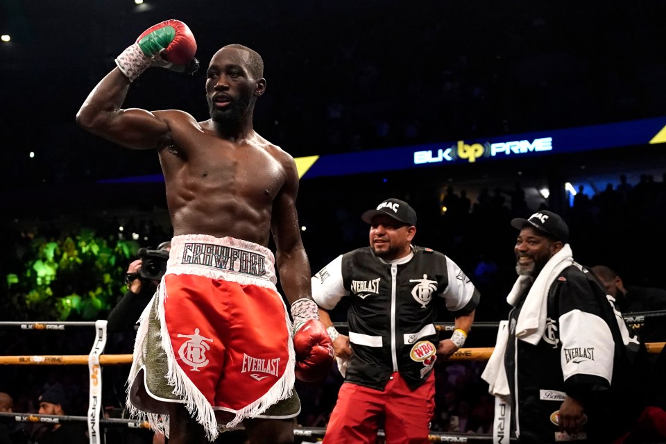 Crawford celebrated his 10th successive knockout on Saturday after defeating Avanesyan