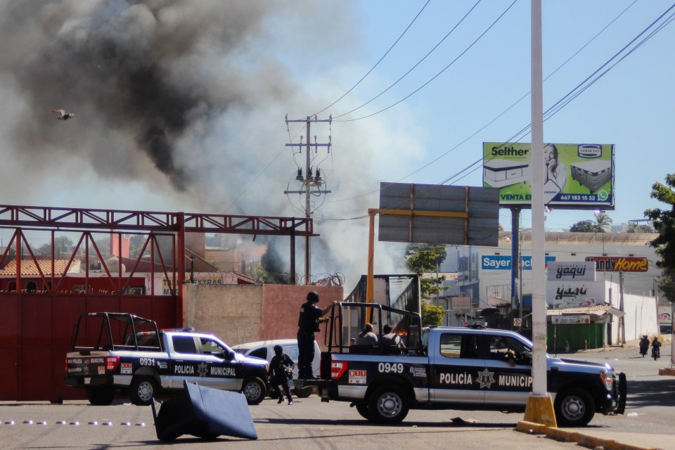 Stores in Culiacan has been looted