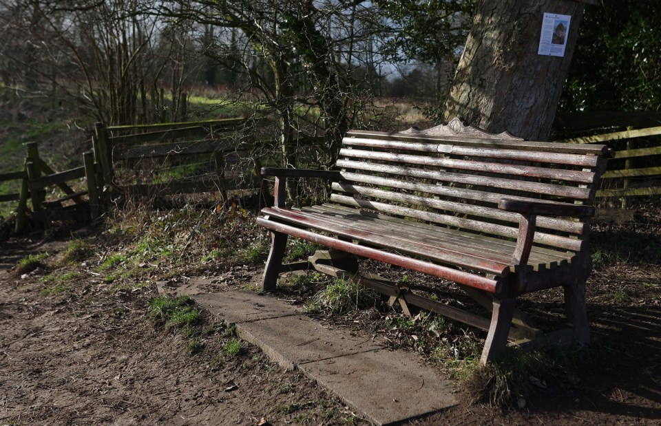 Cops arrived at the scene around 10.30am and found Nicola’s mobile phone on the bench with her work call still active