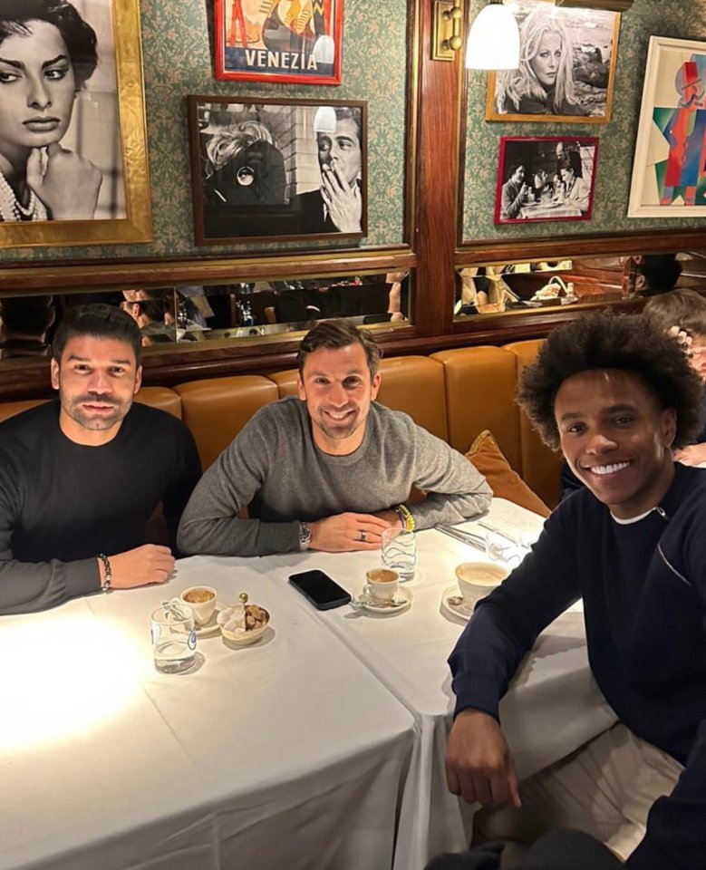 Srna also had dinner with former Shakhtar and Arsenal players Willian and Eduardo