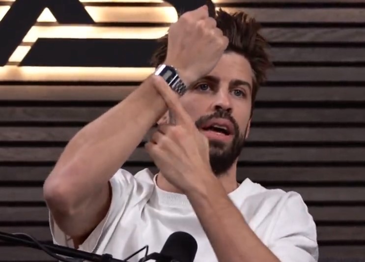 Gerard Pique taunts his ex with a Casio