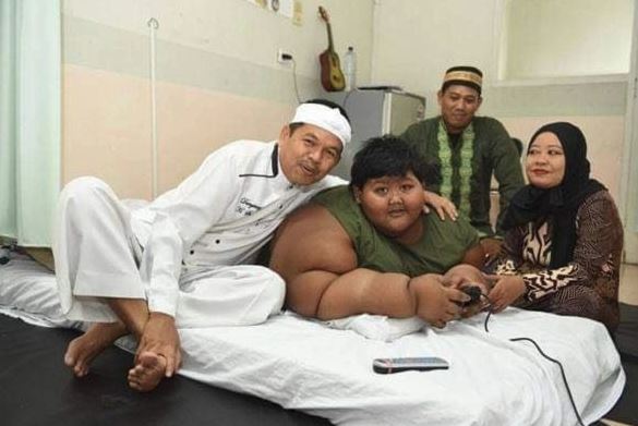 He first met the boy when he was rushed to hospital for bariatric surgery