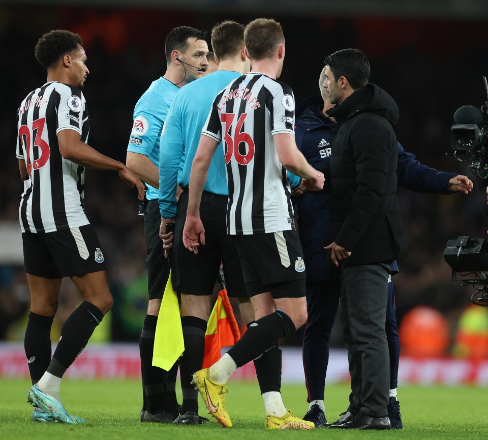 Arteta made sure he spoke to the referee after full-time