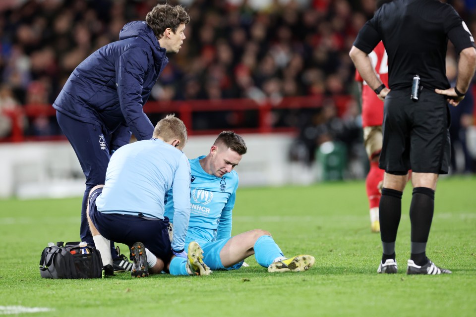 Nottingham Forest goalkeeper Dean Henderson has been ruled out for five weeks