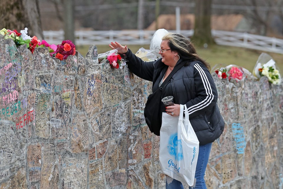 Tearful fans have left tributes outside Graceland as it was claimed Lisa Marie Presley died after her family signed a “do not resuscitate” order.