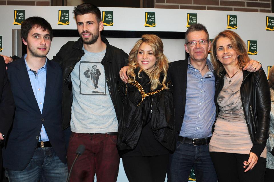 Shakira with Gerard, his brother Marc (left) and parents Joan Pique and Montserrat Bernabeu, in 2013