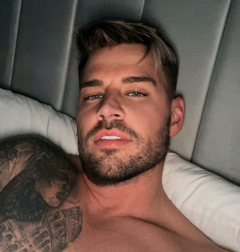 Fans are convinced that Carl Woods is back with Katie Price after he shared a snap from her bed