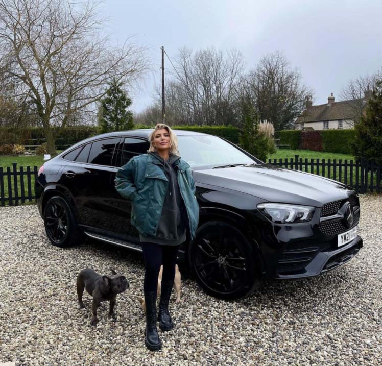 Olivia has been seen with her larger Mercedes GLE Coupe too