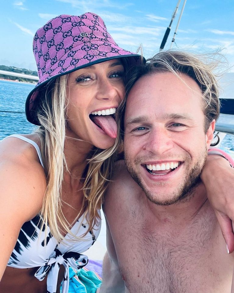 Olly Murs made sure everyone knew his fiancee was a taken woman while on holiday