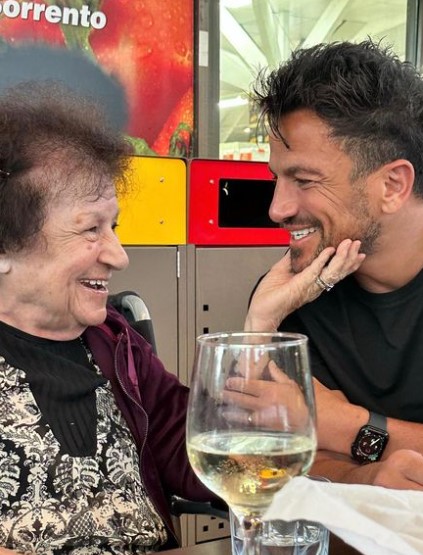 Peter Andre showed his joy at being back with his mum in Australia