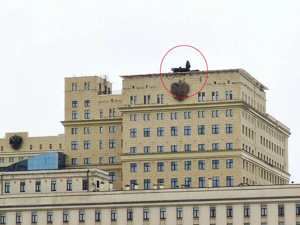 A Pantsir S-1 defence system appears to be positioned on top of the headquarters of Russia's defence ministry