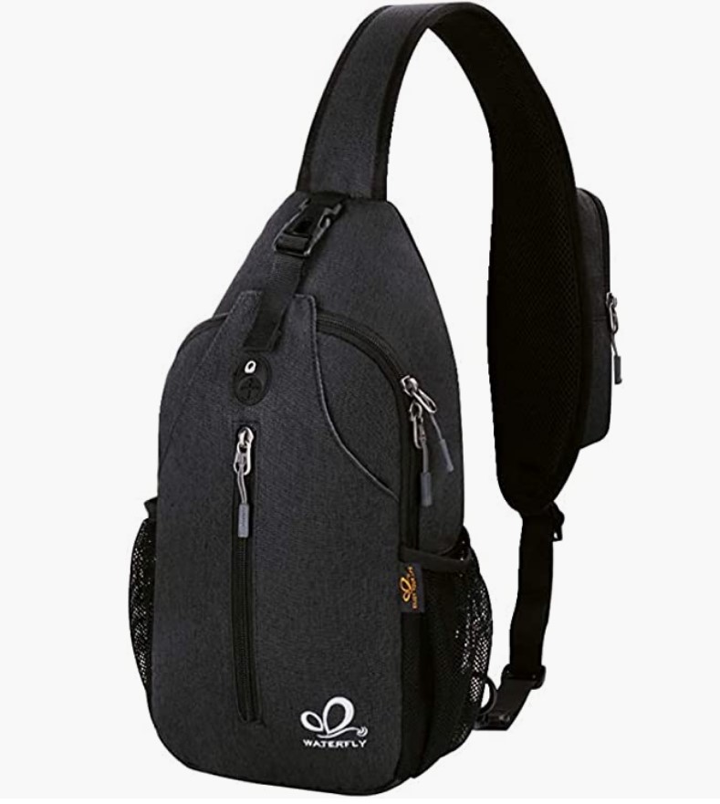 It has a flexible shoulder strap which ranges from 46cm to 91cm