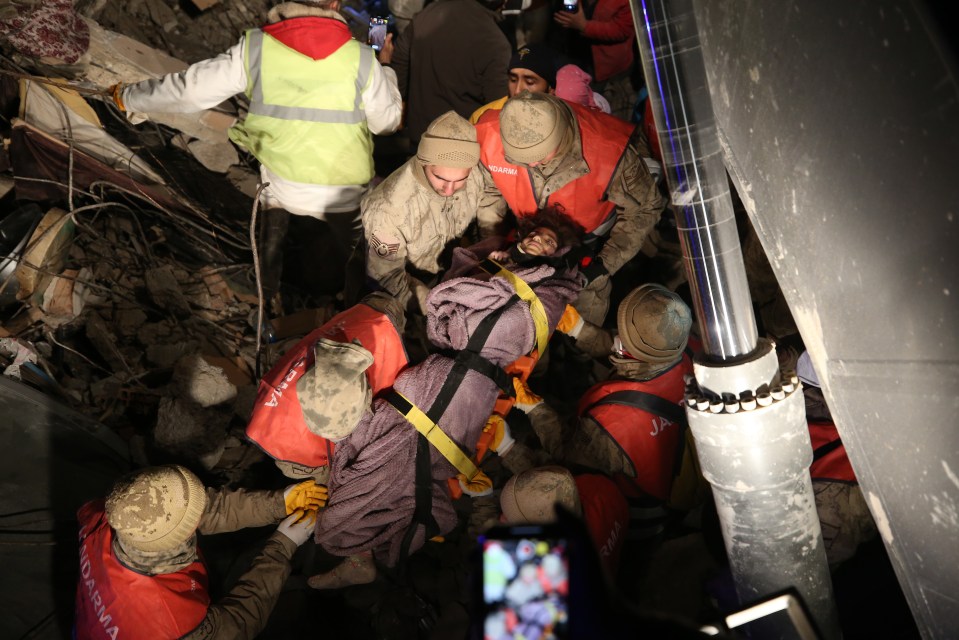 10-year-old girl rescued by search and rescue teams from under rubble of a collapsed building after 159 hours in Hatay, Turkey