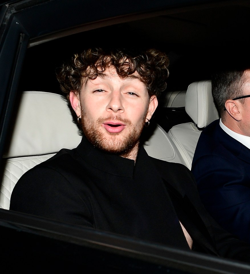 My pal Tom Grennan finished his night with a luxury taxi home