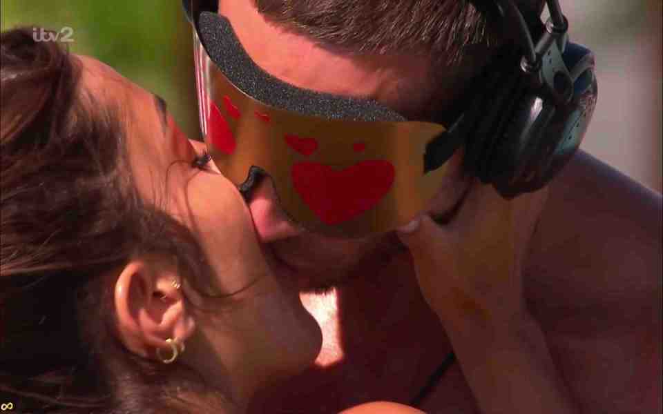 Viewers were confused by Olivia's 'obsession' over Ron and Tanyel's snog