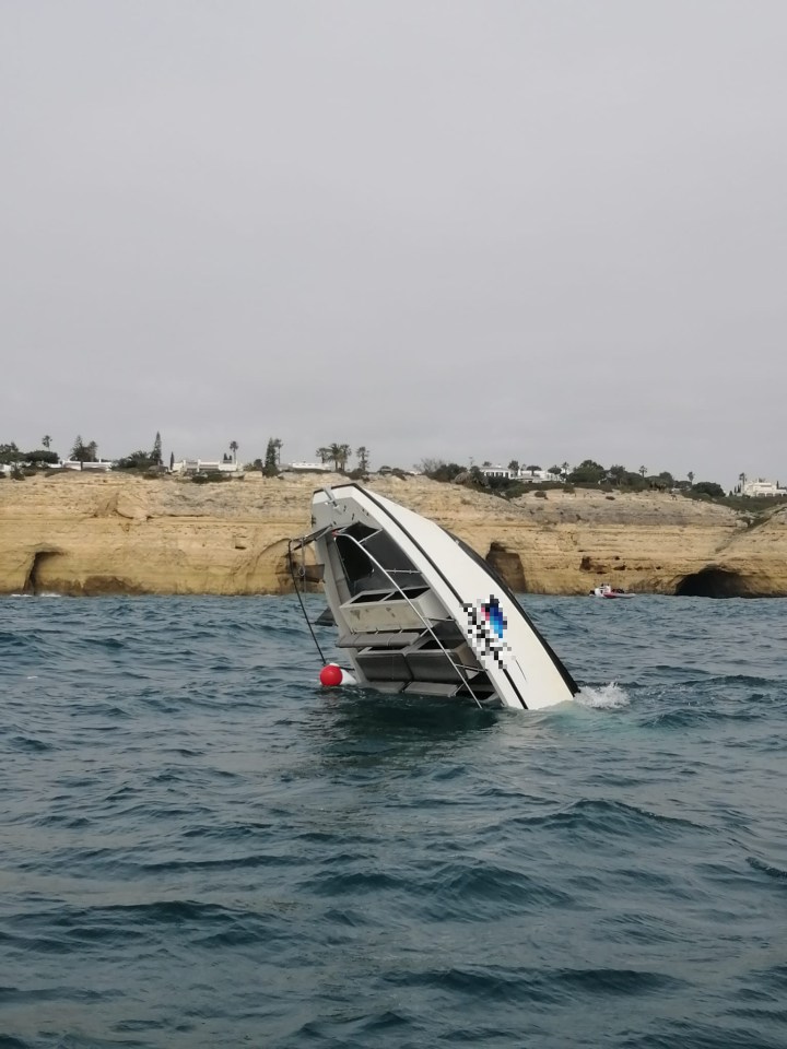 The boat capsized off the Algarve