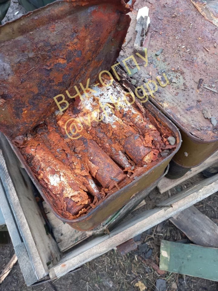 Pictures allegedly showing corroding Russian shells