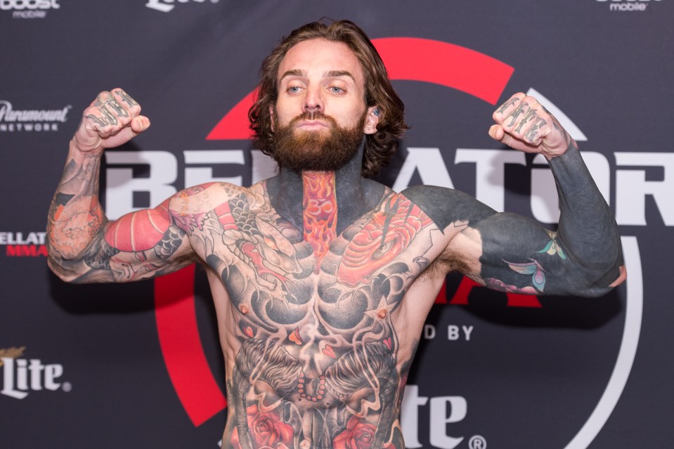 Aaron Chalmers had a 5-2 MMA record