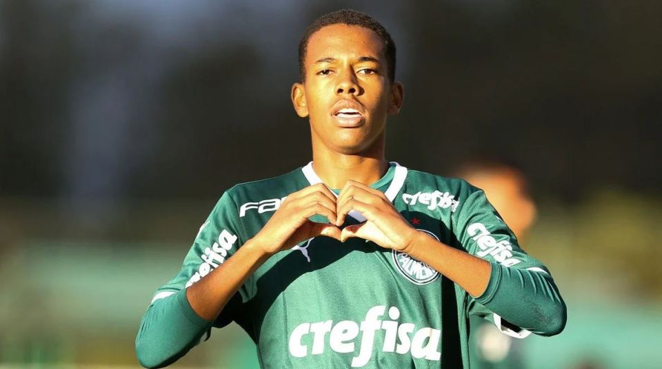 Palmeiras have slapped a £43m price tag on Estevao Willian