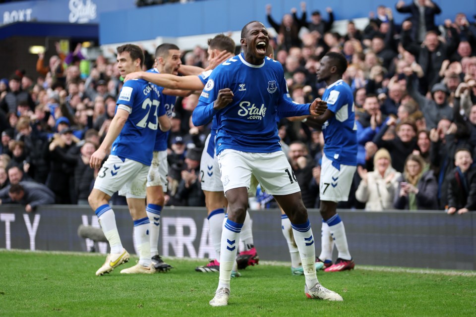 Everton won for the first time since 22 October