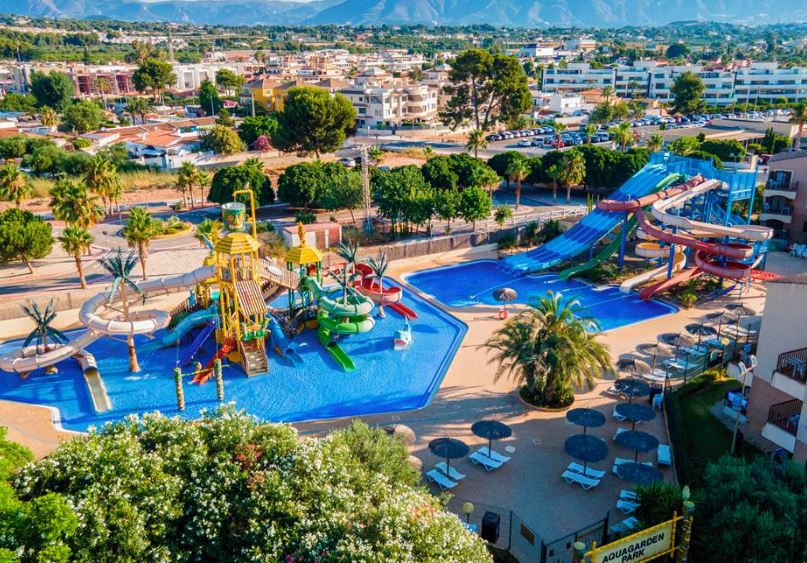 The Albir Garden Resort & Aquapark has three pools and plenty of activities for the kids