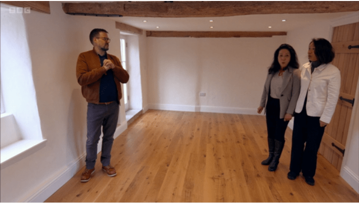 Alistair Appleton took Xiaonan and her daughter Xinyi to view three properties - but they loved the first one