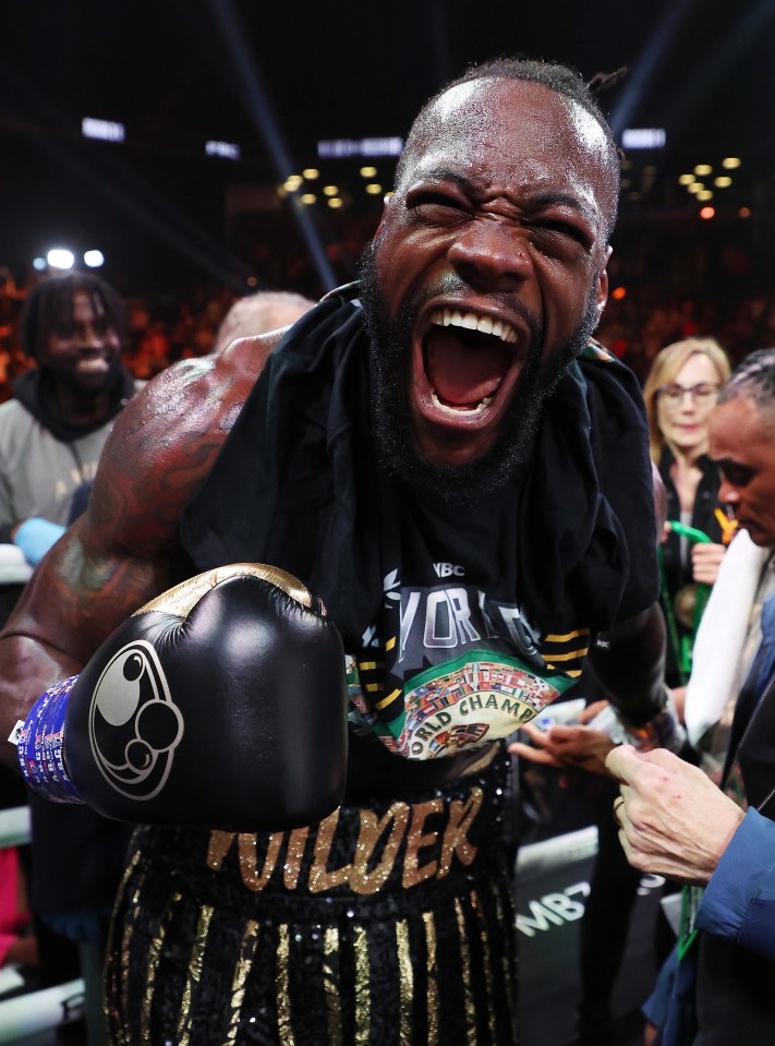 Deontay Wilder announced himself as a free agent