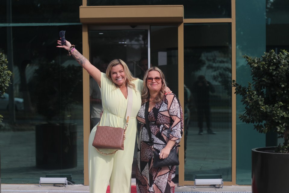 Kerry Katona posed up with her rarely seen sister