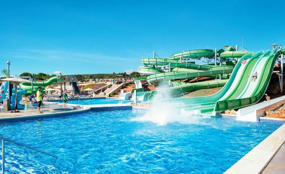 At Hotel Sur, you'll find one main pool with a kids' section and a lazy river, while the waterpark has slides and chutes