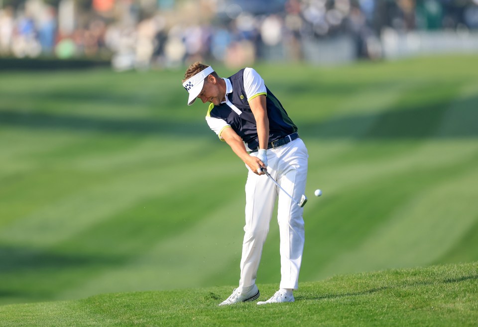 Ian Poulter in action at the Hero Dubai Desert Classic.