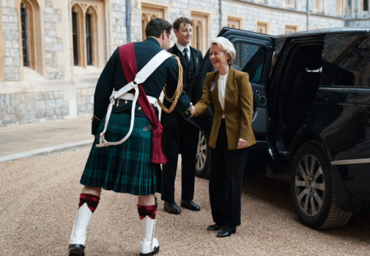 Urusula von der Leyen is greeted at Windsor Castle ahead of an audience with the King