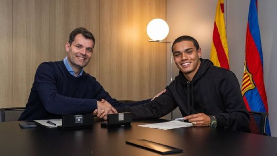 Joao Mendes has joined Barcelona, where his father Ronaldinho starred