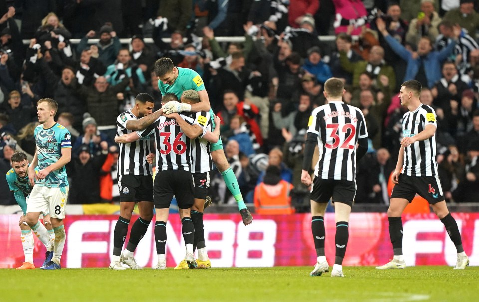 Newcastle beat Southampton to progress to the Carabao Cup final