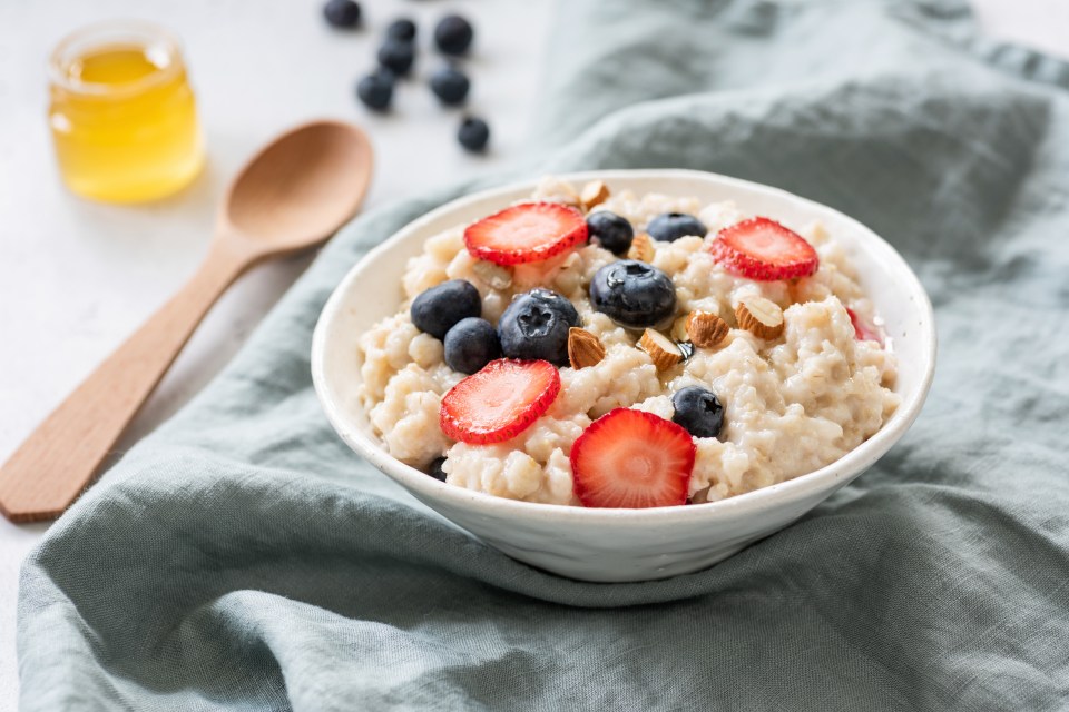 Opt for a highly nutritious breakfast to keep you fuller for longer