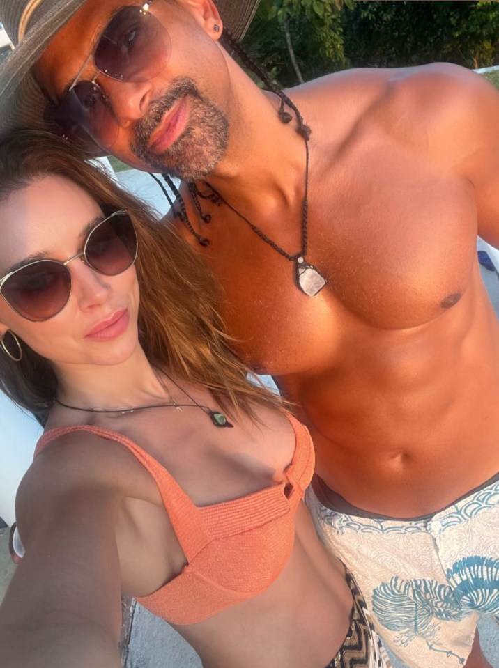 Una and David enjoy a selfie together on holiday