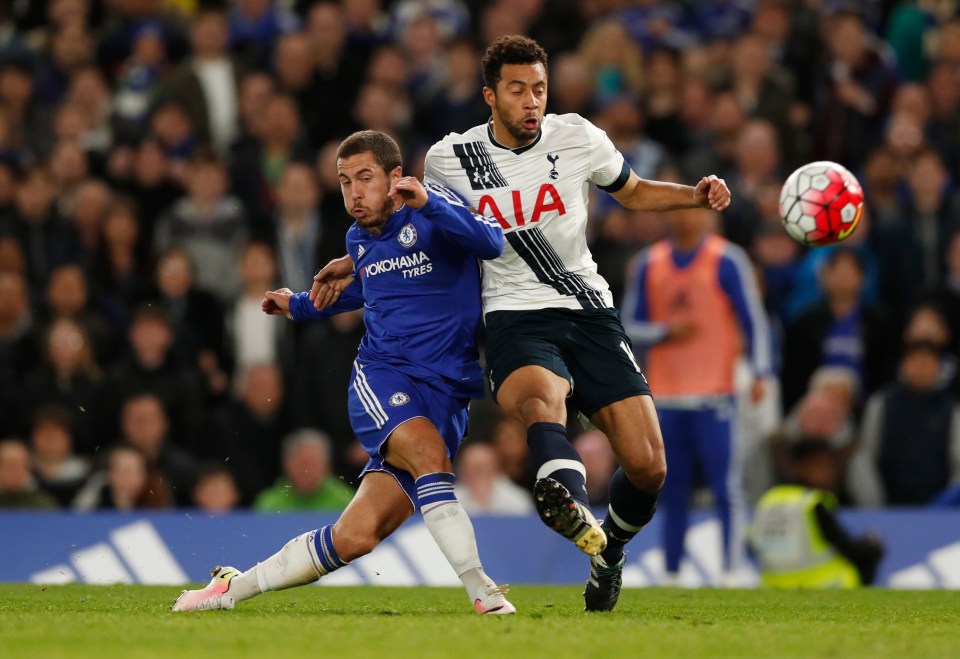 Eden Hazard would go on to score the goal that stopped Tottneham's title challenge in 2016