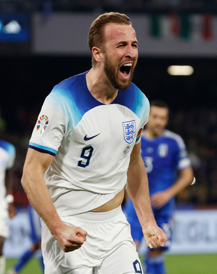 Kane celebrates breaking the England goalscoring record