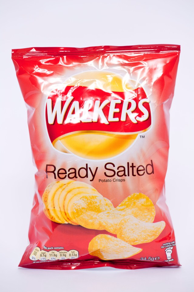 A 25g bag of Walkers crisps contains 131 calories