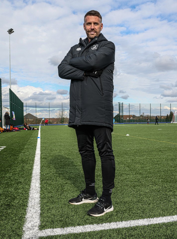 Luton Manager Rob Edwards Justin Allen Interview. Pic Jamie McPhilimey. 08.03.23