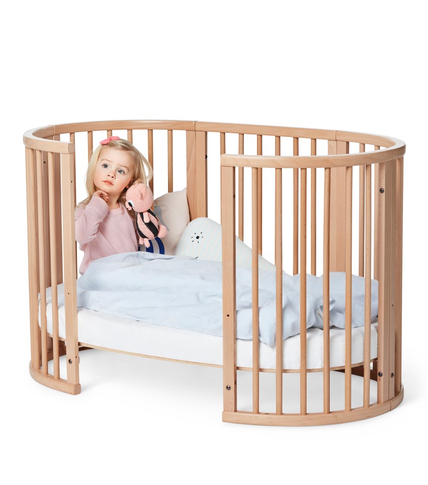 The Stokke® Sleepi™ Bed V3 grows with your child from newborn to the age of five