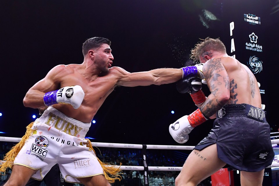 Tommy Fury beat Jake Paul on points