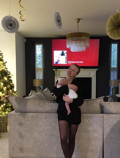 Jorgie revealed her pad in full glory last year, capturing the family's huge Christmas tree