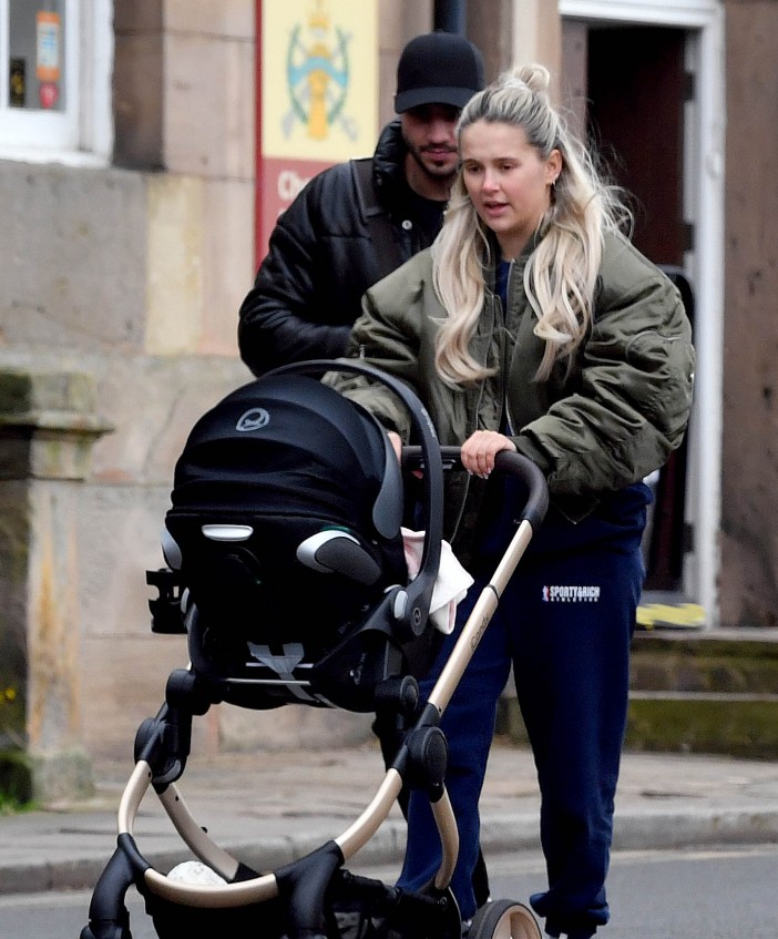 Her and boxer Tommy, 23, were hanging out with pals