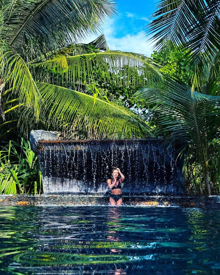 Jowita looked sensational as she bathed under a waterfall